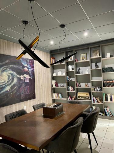 Galaxy Hotel - image 7