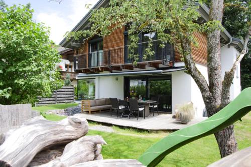 Ferienhaus Freiheit - Modernes Haus in alpenländischem Stil für Urlaub und Workation in bester Lage am Fuß der Alpen - Oberaudorf