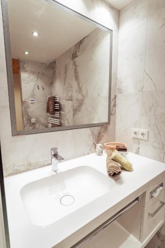 Hotel Neuhintertux - image 11