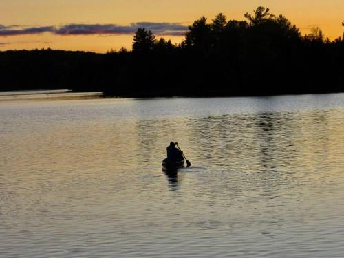 Willow Cabin- North Frontenac Lodge