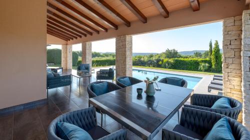 Villa Labin in Zartinj - luxury privacy heated pool with auto cover in Sveti Bartul