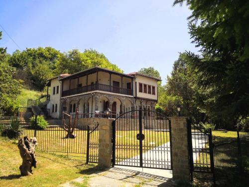 Zenios Dionysos - Traditional villa