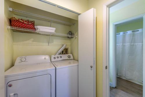 Gulfside Villas 3 NEW!! Amazing Townhome on the Beach! - image 11