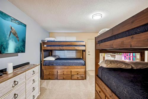 La Contessa - Luxurious updated beach front beauty! - image 7