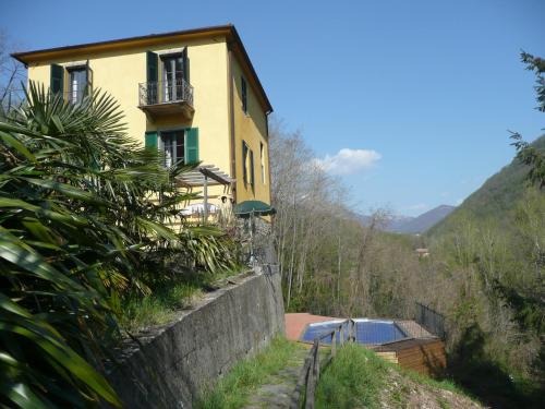  Vila with private pool in Licciana Nardi