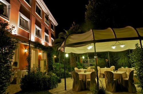 花園, 維斯卡爾多酒店 (Hotel Viscardo) in 福爾泰德伊馬爾米