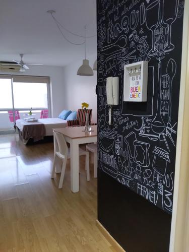 One-Bedroom Apartment image 10