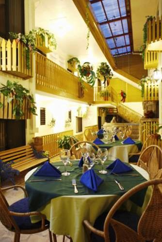 Restaurante, Adventure Inn in Heredia