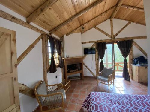 The Hideout- A Cabin in Nature; 25 min from Cuenca