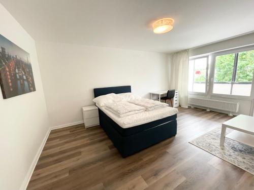 Zentrale Wohnung mit 3 Schlafzimmer fur bis zu 9 Personen in Lokstedt