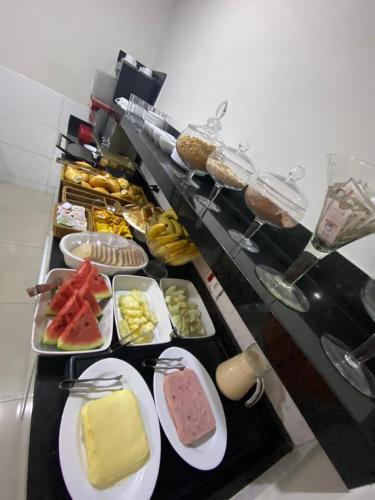 Hotel Cumbica Guarulhos - Café da Manhã e Estacionamento Incluso - image 2
