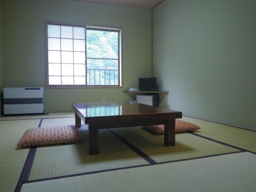Yukiakari The 2-star Yukiakari offers comfort and convenience whether youre on business or holiday in Kiriake. Both business travelers and tourists can enjoy the hotels facilities and services. Free Wi-Fi in 