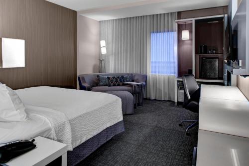 Courtyard by Marriott Carrollton