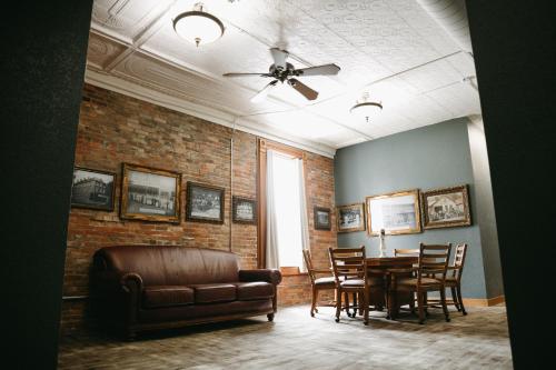 Facilities, Bricktown Inn in Camp Point (IL)