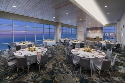 SpringHill Suites by Marriott Panama City Beach Beachfront - image 11