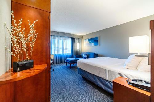 Courtyard by Marriott Biloxi North/D'Iberville