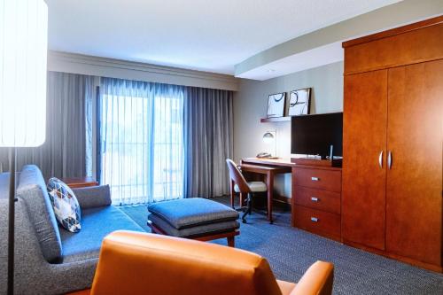 Courtyard by Marriott Biloxi North/D'Iberville