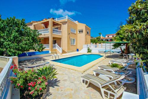 Marlene - private pool villa with sea views from the rooftop in Calpe