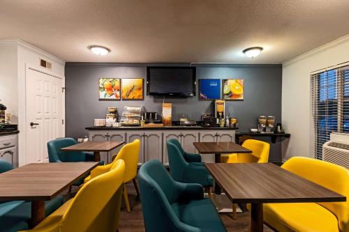 餐飲選擇, Quality Inn & Suites in 加利福尼亞州圖萊里 (CA)