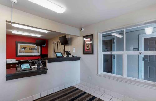 美洲长住酒店 - 萨克拉门托 - 白岩路 美洲长住酒店 - 萨克拉门托 - 白岩路