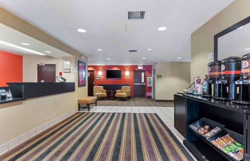 Lobby, Extended Stay America Suites - Livermore - Airway Blvd. in Livermore (CA)