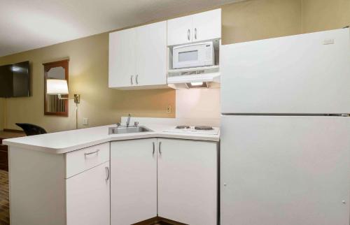 Extended Stay America Suites - Chicago - Schaumburg - I-90