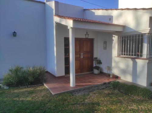 DIVINA Y COMODA CASA EN SAN LORENZO PARA 5 PERSONAS!!