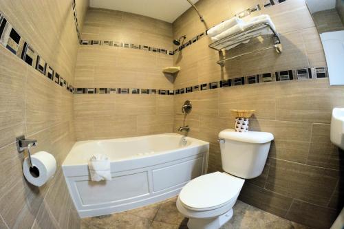 King Suite with Spa Bath