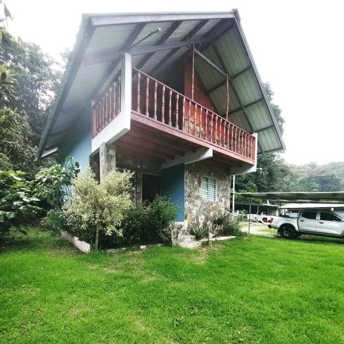 Bambito Hosting in Cerro Punta