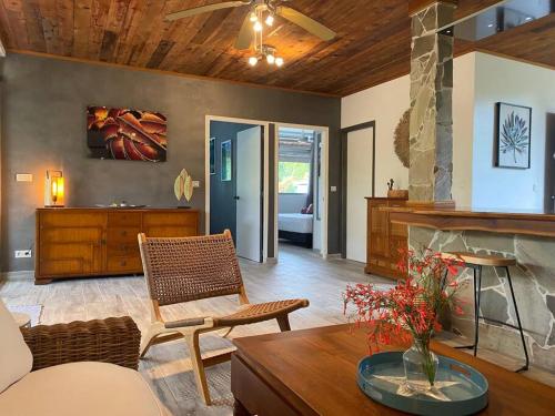 Villa Hoama Lodge Moorea in เตแน