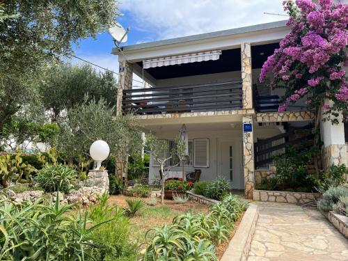 Apartment Zmisa - Stara Novalja