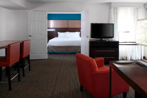 2 bedrooms, 3 beds