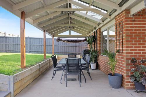 Three-Bedroom House image 7