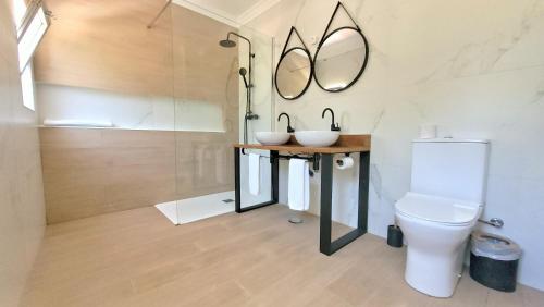 Walking Distance to the Centre - Snooker Table - Private pool - 5 bedrooms - image 10