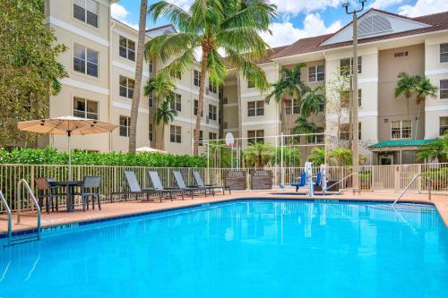 Swimming pool, Residence Inn by Marriott Fort Lauderdale Plantation near Volunteer Park