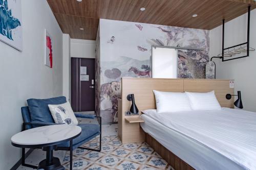 Deluxe Double Room with Bath image 1