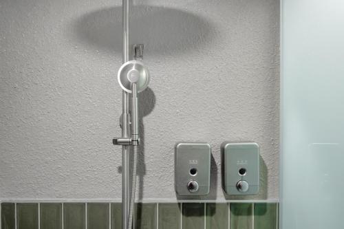 Deluxe Double Room with Balcony image 3