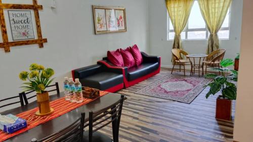 Homestay Camelia Kuala Terengganu - Near Drawbridge, Pasar Payang, KTCC Mall, Hospital HSNZ and Batu in Kuala Terengganu