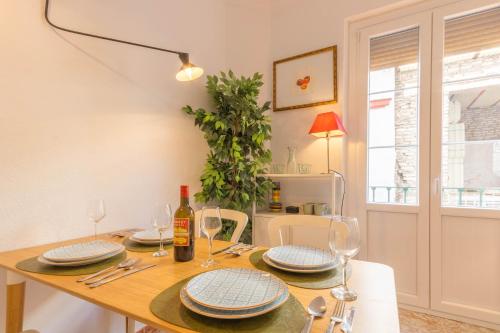 One-Bedroom Apartment image 7