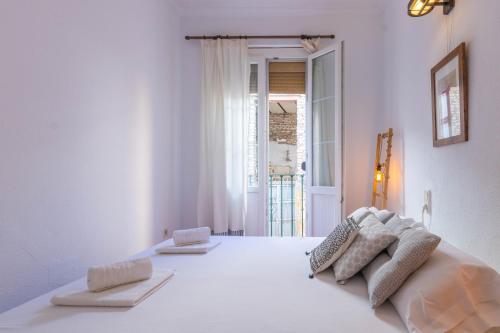 One-Bedroom Apartment image 6