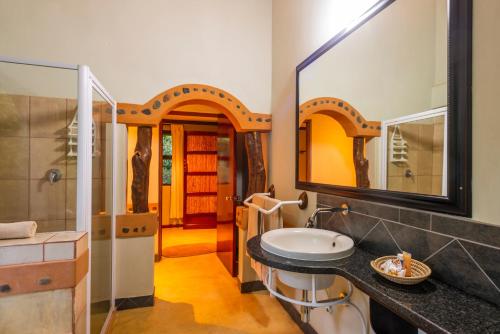 Leopard Walk Lodge Leopard Walk Lodge