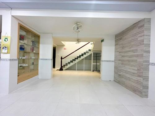 Hotel Thuý Nguyễn (Hotel Thuy Nguyen) in Tra Vinh