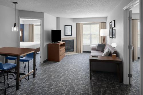 Residence Inn Holland - image 2