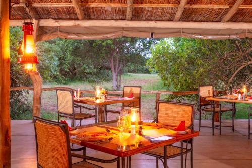 Leopard Walk Lodge Leopard Walk Lodge