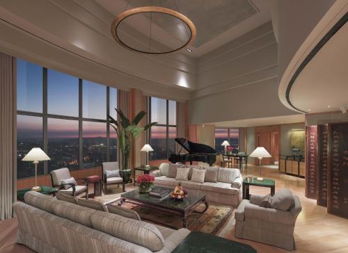 دش, Shangri-La Far Eastern, Taipei in دان ديستركت