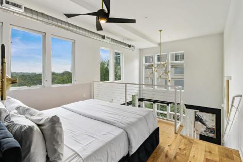 Iridescence Center Midtown Piedmont Park King Bed Loft in Atlanta, USA