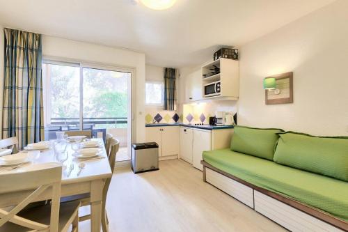 cuisine, Residence Saint-Raphael Valescure - maeva Home in Vallon du Mal Temps