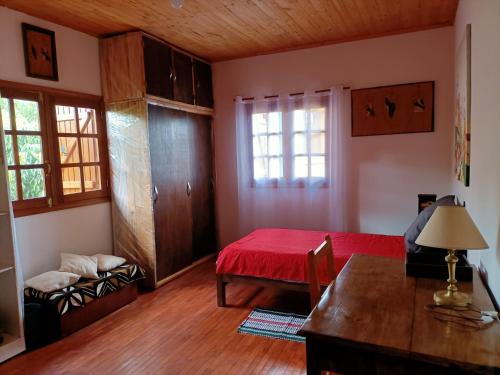 Twin Room with Garden View image 6