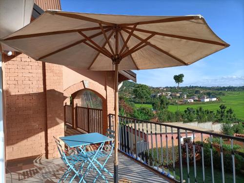 Double Room with Terrace image 4