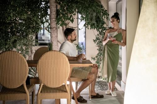 Avra City Hotel - image 13